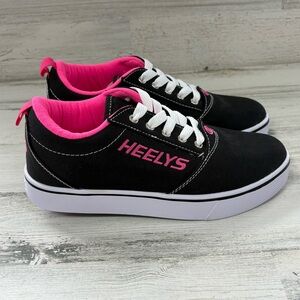 Heelys Youth Size 7 Women’s Size 8 Black/Pink Skate Shoes Low Top Lace Up